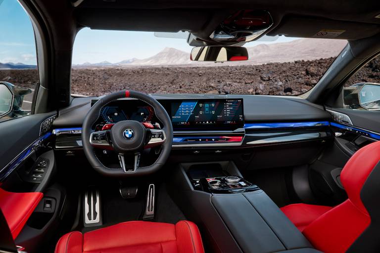 BMW-M5-TOURING-2024-INTERIOR (1)