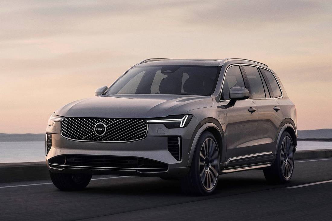 Volvo XC90 2025: eternamente joven