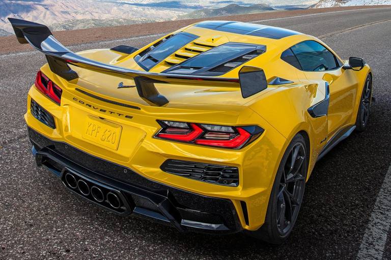 Chevrolet-Corvette_ZR1-2025 (4).jpg