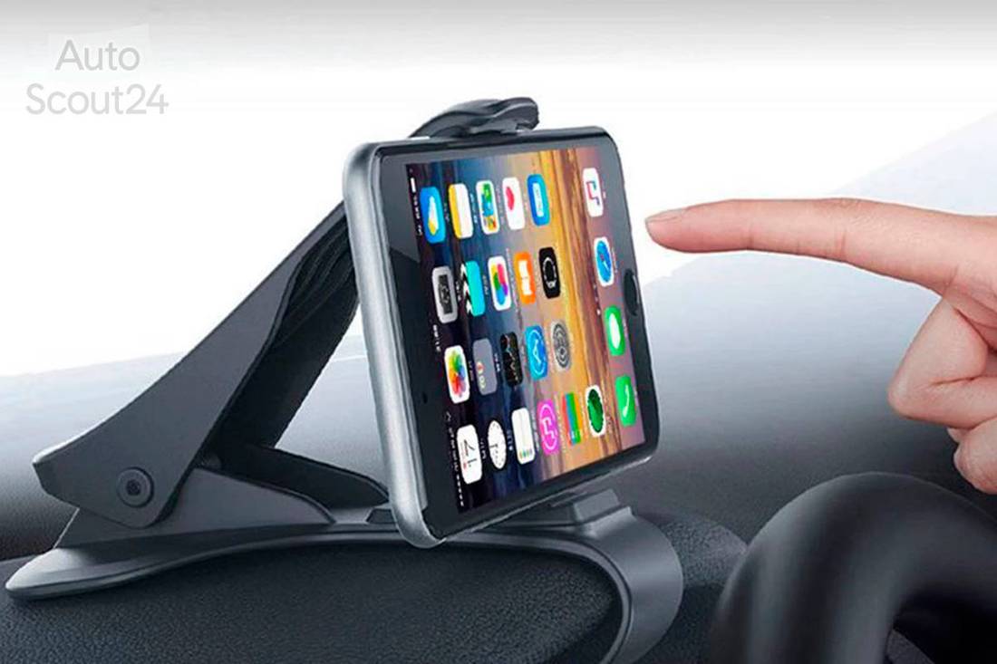 Cuál es la forma correcta de colocar el móvil en el coche para que no te